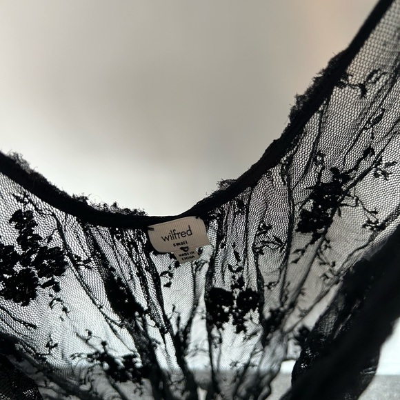 Wilfred Black Floral Lace Top - Picture 3 of 5